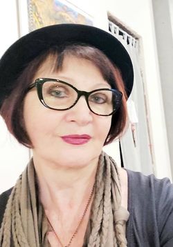 Елена КОСТРОВА